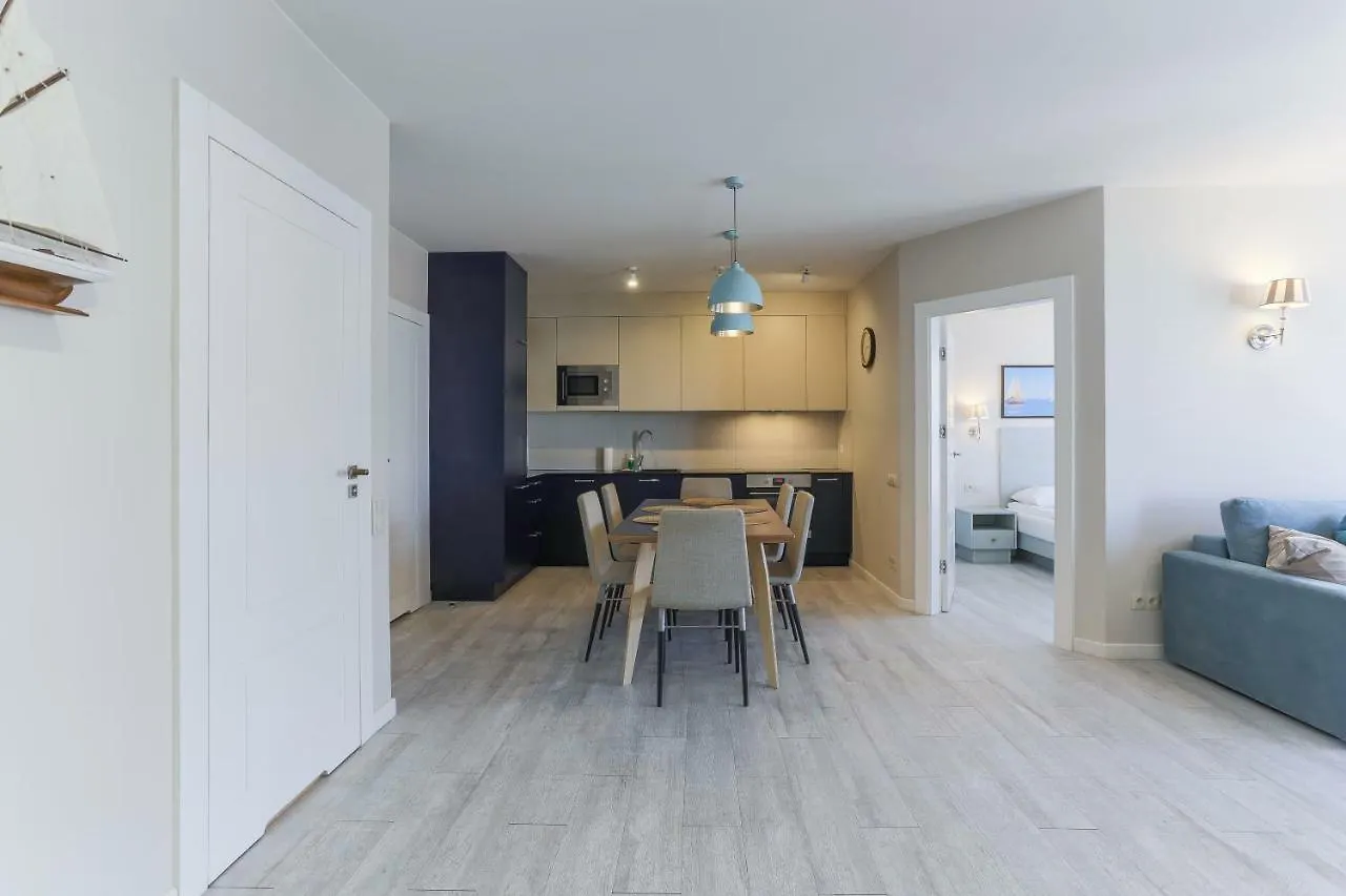 Unique Motlawa Riverbank Apartment 格但斯克