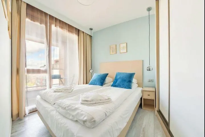 Unique Motlawa Riverbank Apartment 格但斯克 波兰